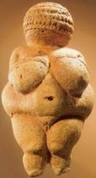Venus de Willendorf. Escultura do Período Paleolítico. Simboliza fecundidade.